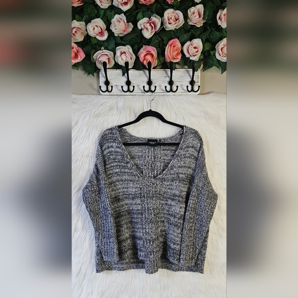 JEANSWEST Rainy Skies Oversized Knit V-Neck Sweater (NWOT)